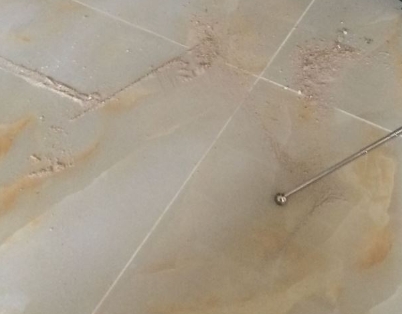 康保瓷砖空鼓维修公司分享粘合剂选择不当在瓷砖铺贴过程中可能导致以下问题