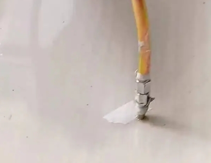 康保瓷砖空鼓维修公司专业解答在瓷砖铺贴过程中，如果使用的砂料过粗（如全部使用了粗砂），可能会导致以下问题